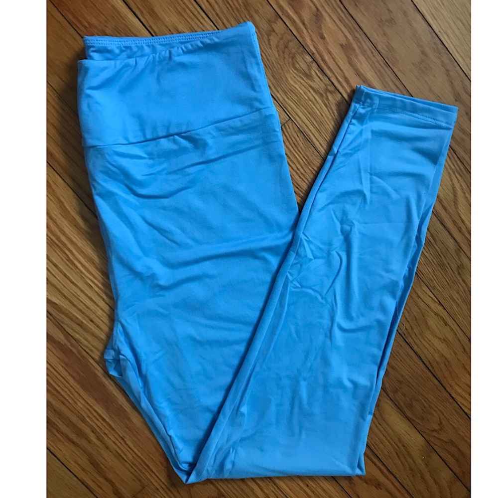 NWOT LuLaRoe Leggings Light Blue, size TC